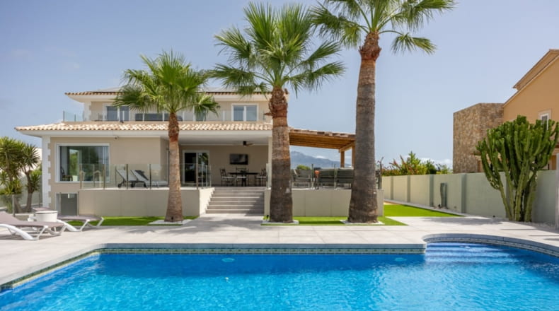 Villas(4) - Hermosa villa moderna